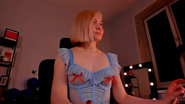 Snapshot of ReiYosimoto chatting on January 10, 2025, 6:17 pm ReiYosimoto online show from January 10, 2025, 6:17 pm