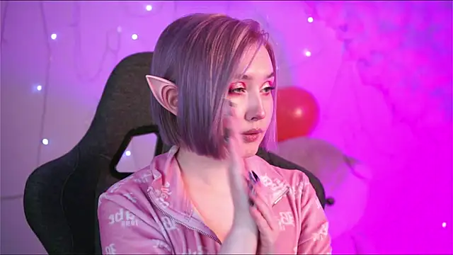 Snapshot of ReiYosimoto chatting on February 14, 2025, 11:42 am ReiYosimoto online show from February 14, 2025, 11:42 am