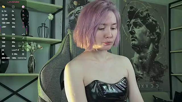 Snapshot of ReiYosimoto chatting on October 27, 2025, 3:49 pm ReiYosimoto online show from October 27, 2025, 3:49 pm