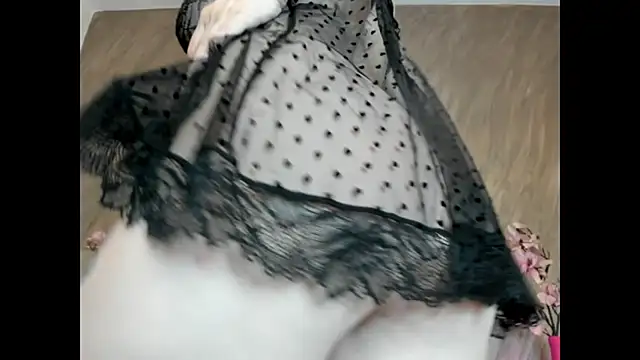 Rayanablackandwhite online show from April 20, 2026, 7:26 pm