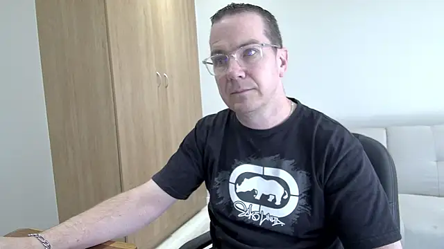 BrettJ81 online show from April 4, 2026, 12:13 pm