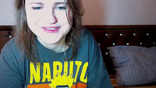 Sara4uu online show from February 13, 2026, 11:01 pm