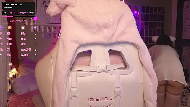 Evie Ro online show from November 13, 2025, 11:36 pm