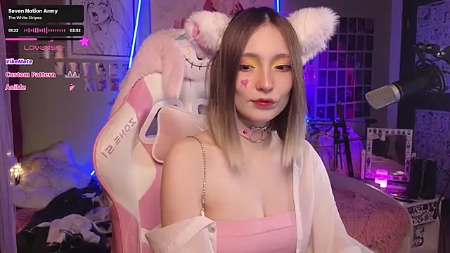 Evie Ro online show from November 22, 2025, 10:09 pm