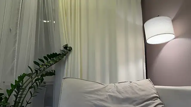 mommy nadin online show from October 5, 2025, 7:01 pm