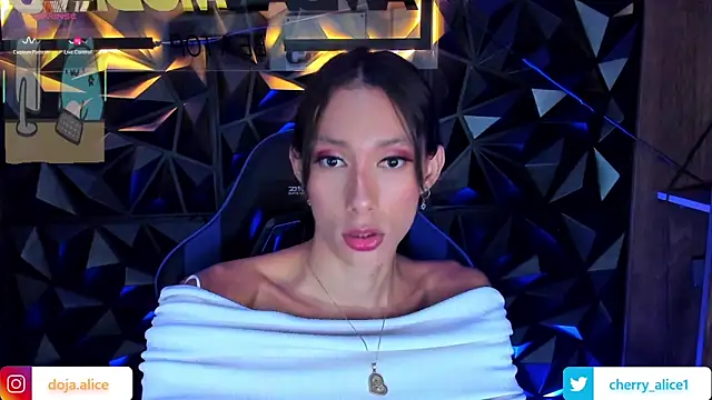 alicee salvatore online show from February 10, 2026, 2:10 pm