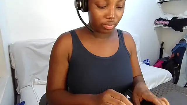 Ashaichious online show from February 14, 2025, 1:34 am