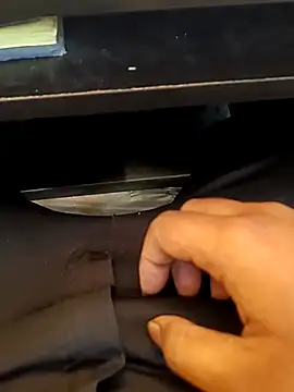 Snapshot of u_wan_me chatting on March 5, 2026, 1:56 am u wan me online show from March 5, 2026, 1:56 am