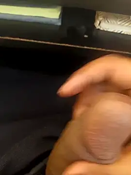 Snapshot of u_wan_me chatting on March 15, 2026, 5:02 am u wan me online show from March 15, 2026, 5:02 am