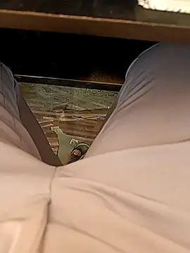 Snapshot of u_wan_me chatting on April 3, 2026, 6:44 am u wan me online show from April 3, 2026, 6:44 am