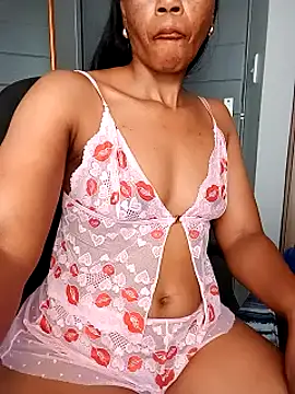 Snapshot of BabySweetDee chatting on February 3, 2025, 10:25 am BabySweetDee online show from February 3, 2025, 10:25 am