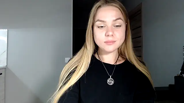 Snapshot of Sunbeam_ chatting on May 26, 2026, 8:49 pm Sunbeam online show from May 26, 2026, 8:49 pm