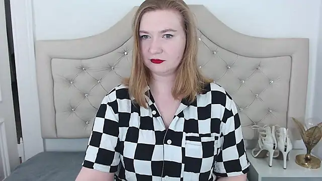 LaraDream online show from January 24, 2025, 9:15 pm