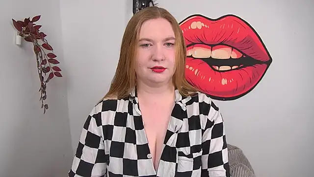 Snapshot of LaraDream chatting on April 7, 2026, 1:55 pm LaraDream online show from April 7, 2026, 1:55 pm