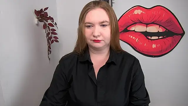 LaraDream online show from April 30, 2026, 2:12 pm
