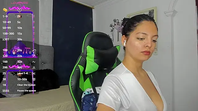 Snapshot of susan_smith18 chatting on October 6, 2025, 12:57 pm susan smith18 online show from October 6, 2025, 12:57 pm