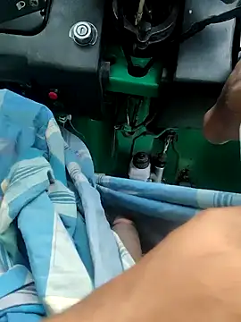 Snapshot of Kolkata___Boy chatting on December 19, 2024, 2:01 am Kolkata   Boy online show from December 19, 2024, 2:01 am