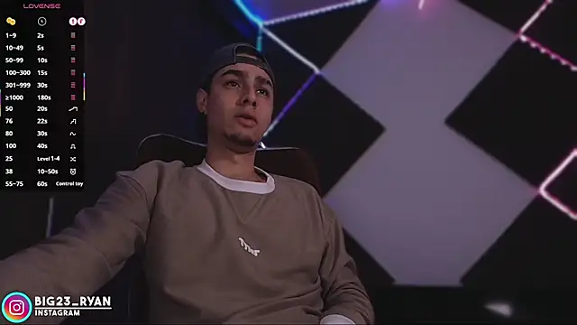 bigryann23 online show from February 13, 2026, 3:13 am