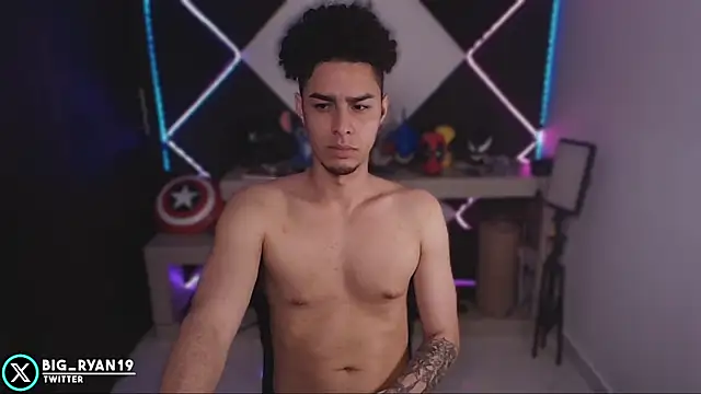 bigryann23 online show from April 3, 2026, 2:42 am