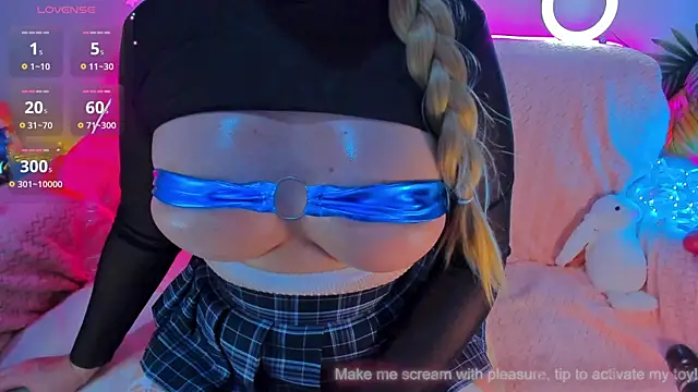 Snapshot of Blessed_Insomnia chatting on December 5, 2024, 8:33 pm Blessed Insomnia online show from December 5, 2024, 8:33 pm